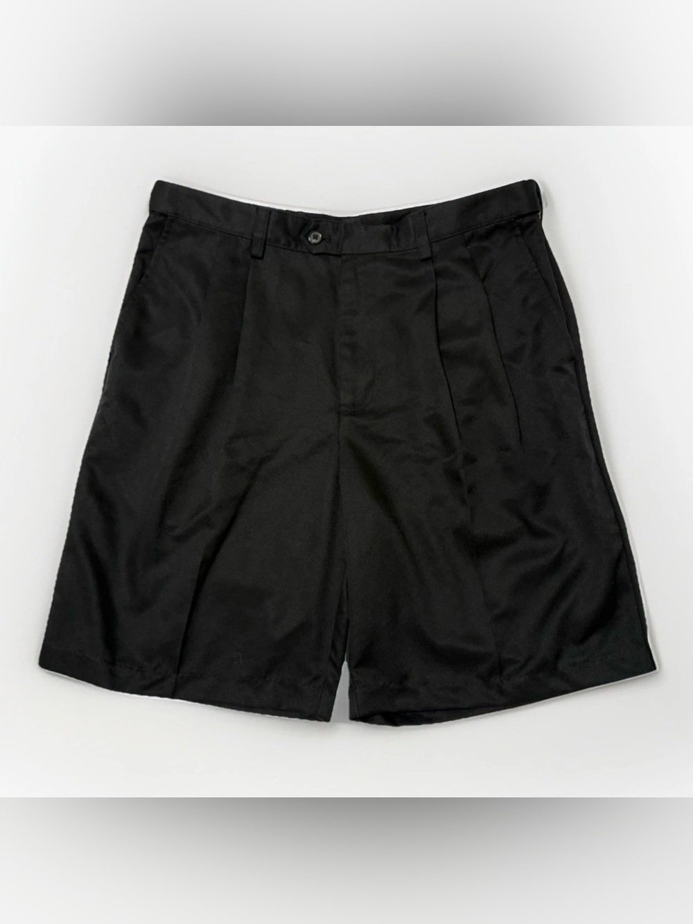 NWT Izod Black golf classix pleated microfiber shorts